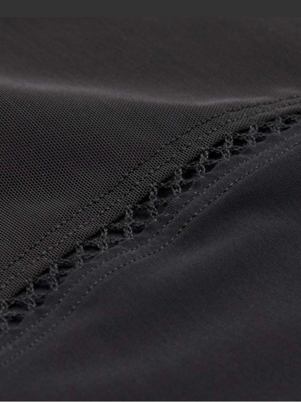 Lululemon NWT Sculpt Lace Trim Cropped Black Tank Top Size 10 - Picture 5 of 10